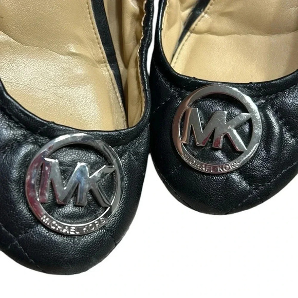Micheal Kors shoes,women sz 7, black ballet flats ,MK metal logo ,quilt look - Picture 8 of 14